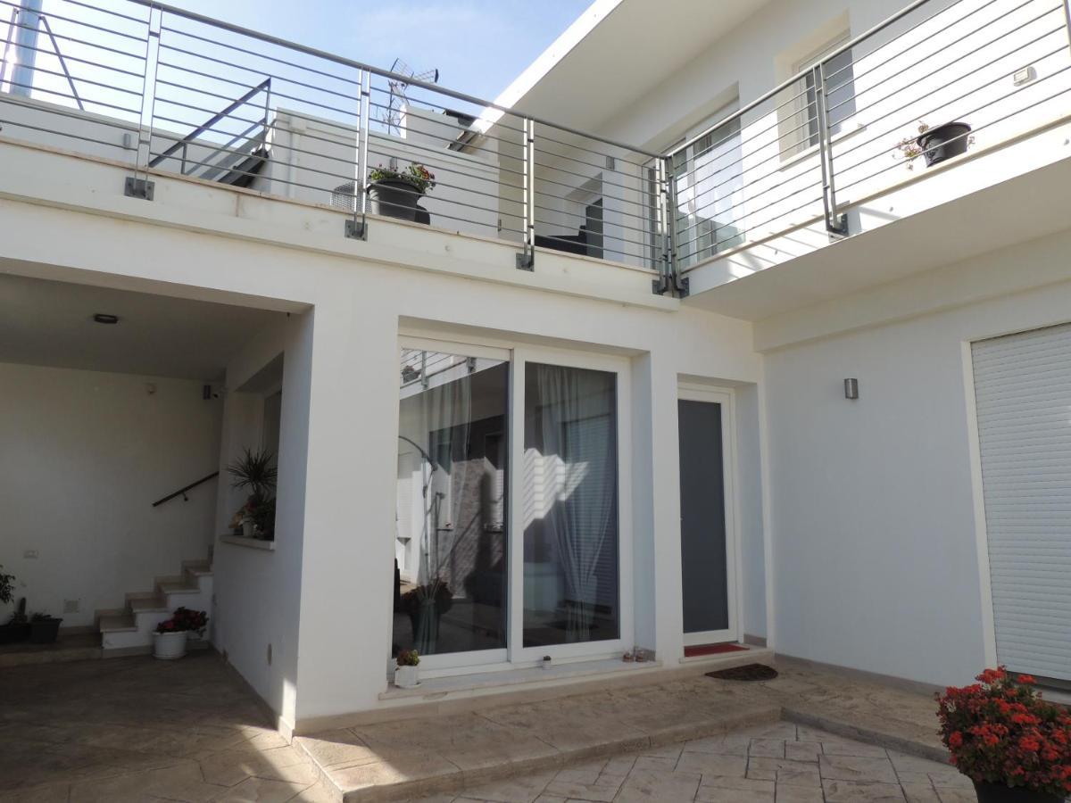 Bed and Breakfast Il Colle Del Barone Capoterra Exterior foto
